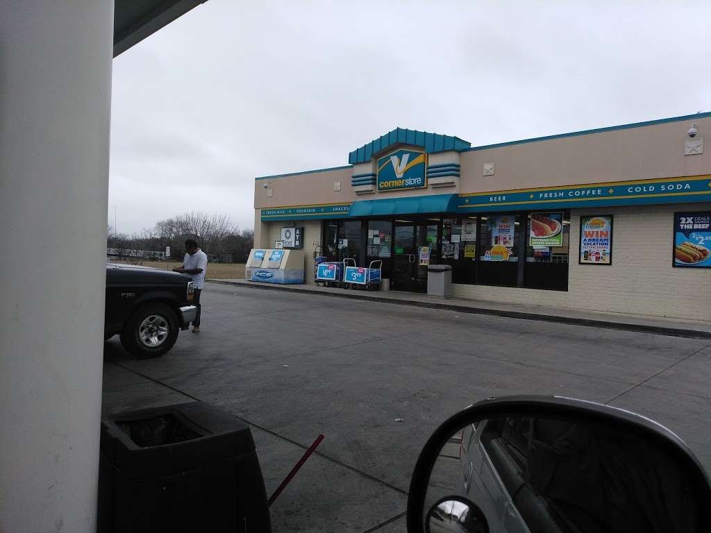 Valero | 4902 E Houston St, San Antonio, TX 78220, USA | Phone: (210) 661-6481