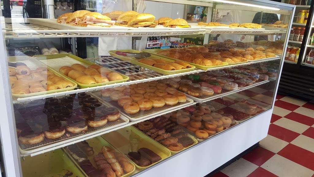 The Donut Palace | 14540 S Josey Ln, Dallas, TX 75234, USA | Phone: (972) 241-1903