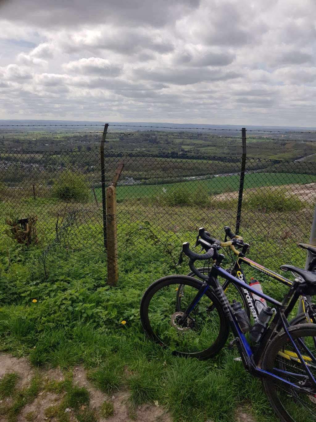 Woldingham Viewpoint | Oxted, Caterham CR3 7AN, UK