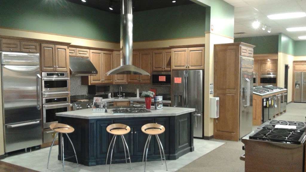 Factory Direct Appliance Lees Summit | 3401 Ralph Powell Rd, Lees Summit, MO 64064, USA | Phone: (816) 525-0200