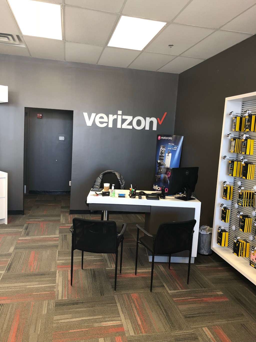 Verizon Authorized Retailer - The Wireless Center | 1020 E Main St G, Purcellville, VA 20132 | Phone: (540) 751-1156