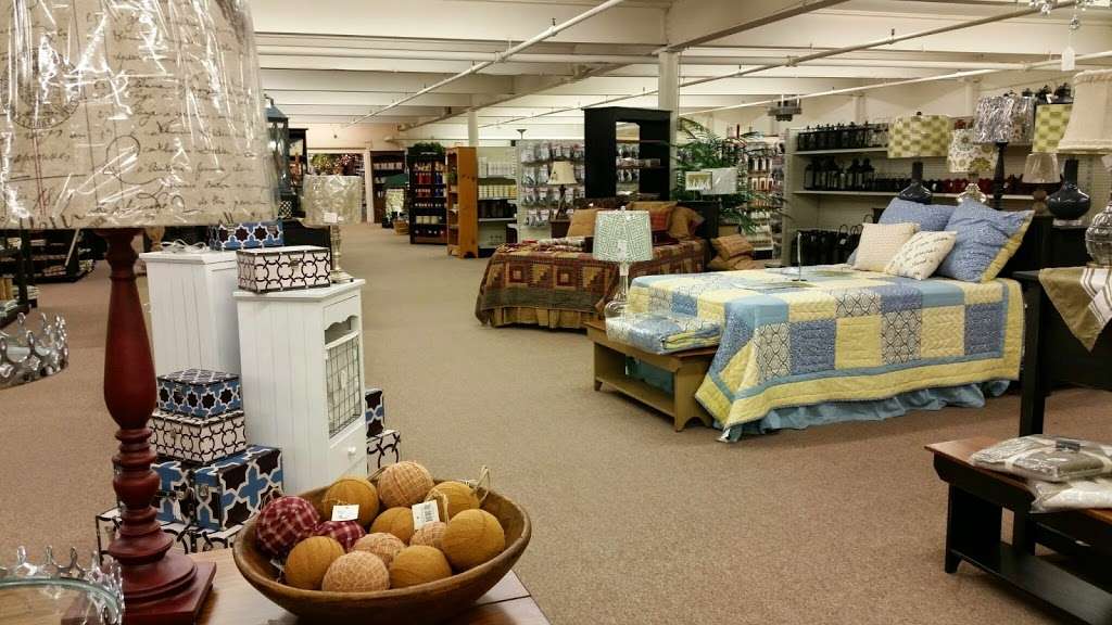 Flower & Home Marketplace | 196 Broad St, Blue Ball, PA 17506, USA | Phone: (717) 351-0015