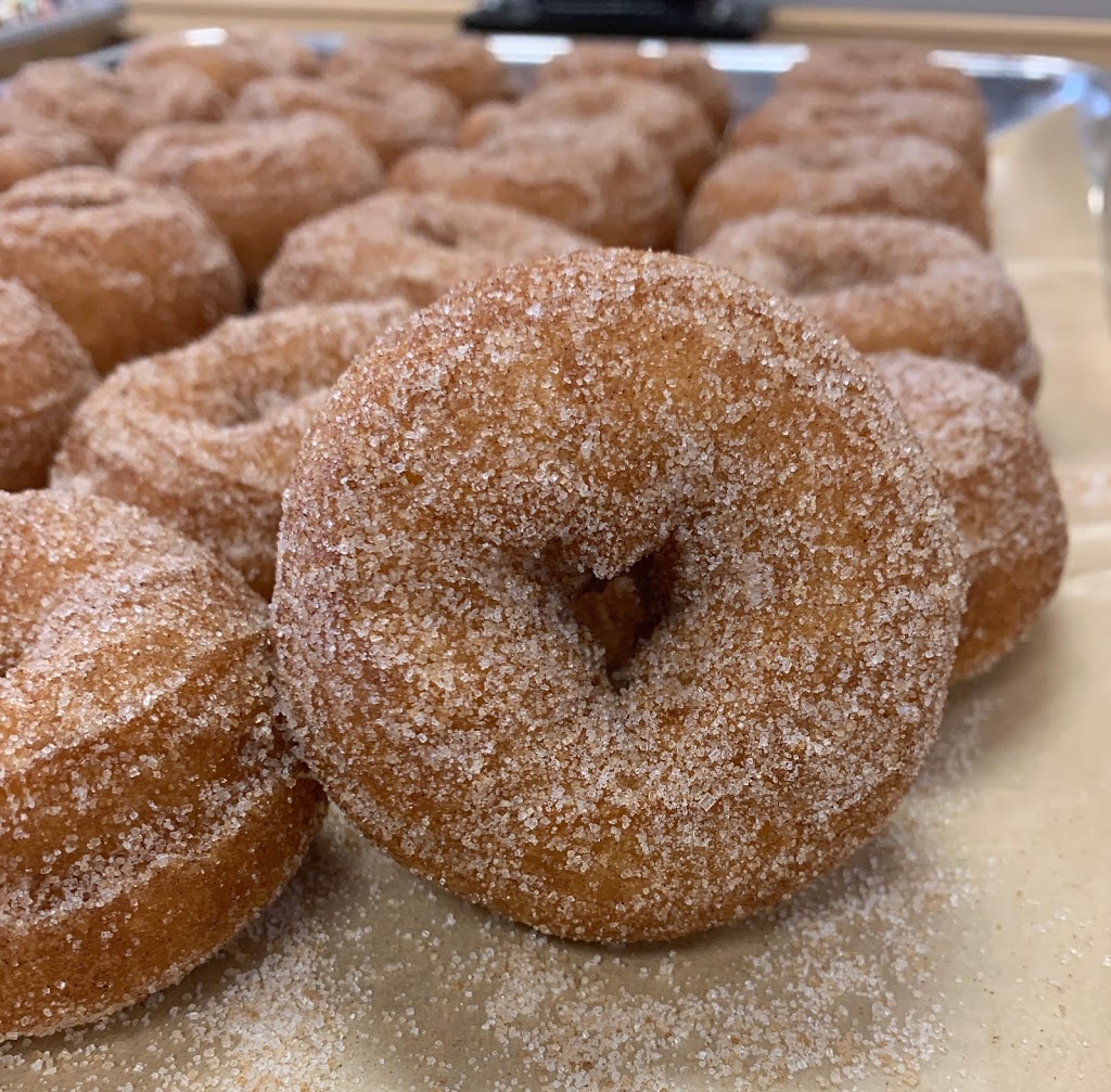 Da Vincis Donuts | 5610 Glenridge Dr #103, Sandy Springs, GA 30342, USA | Phone: (678) 951-0975