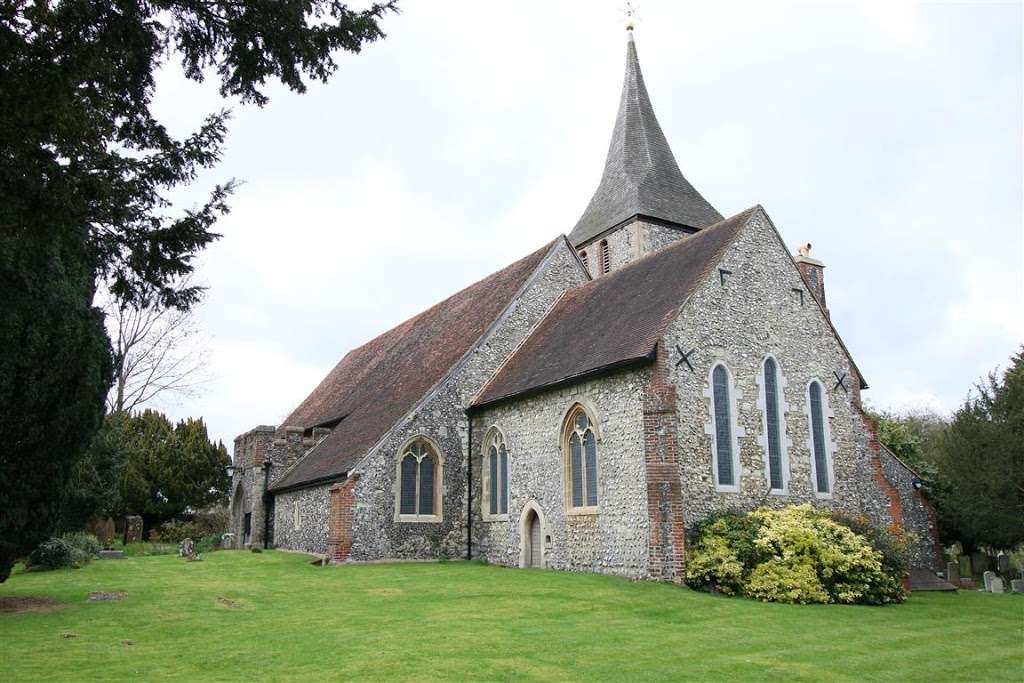 St Martins of Tours Church, Chelsfield | Church Rd, Chelsfield, Orpington, Chelsfield, Orpington BR6 7SN, UK | Phone: 01689 825749
