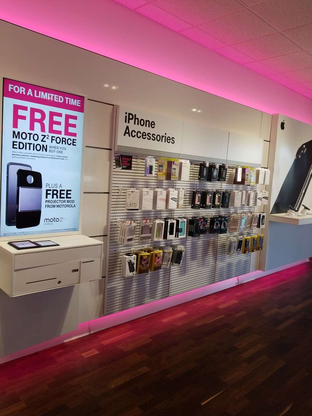 T-Mobile | 5840 W Bell Rd, Glendale, AZ 85308, USA | Phone: (602) 843-3059