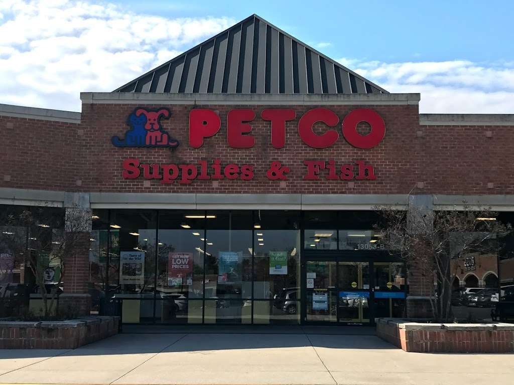 Petco Animal Supplies | 13053 Lee Jackson Memorial Hwy, Fairfax, VA 22033 | Phone: (703) 817-9444