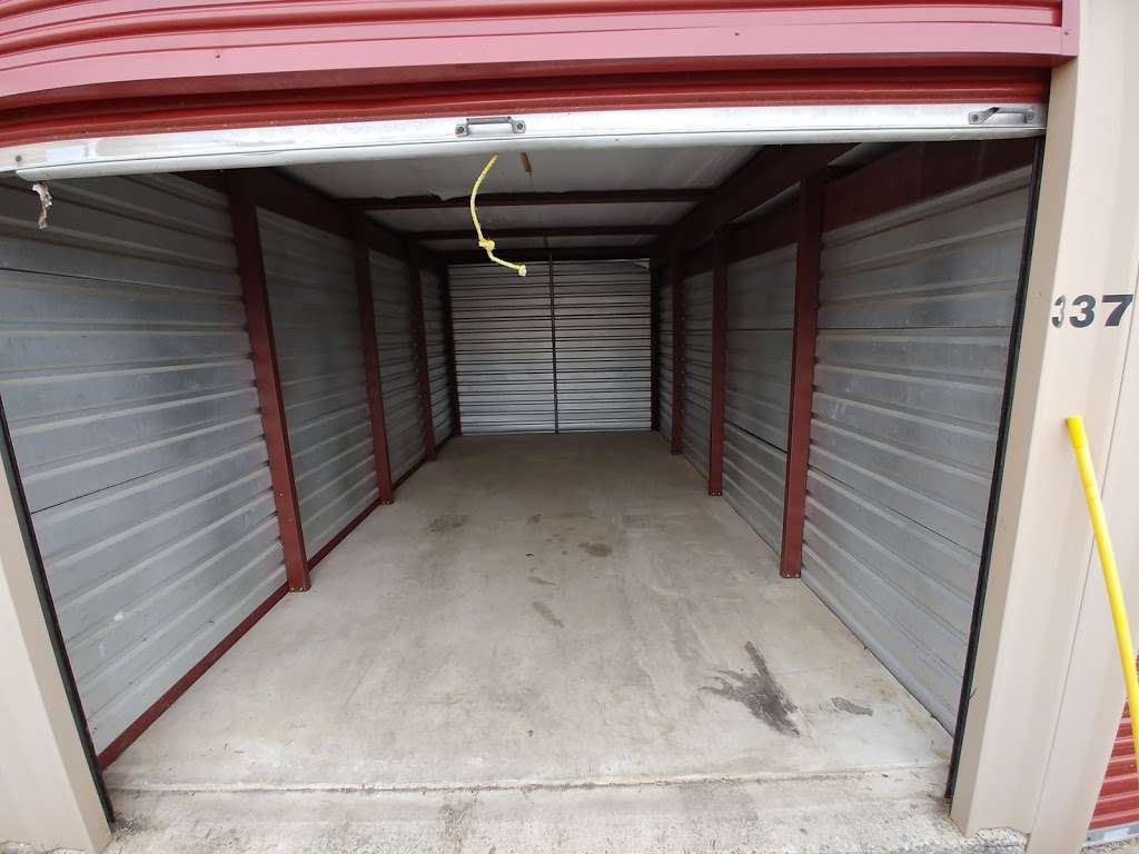 Economy Self Storage | 3016 Horseshoe Pike, Honey Brook, PA 19344 | Phone: (610) 273-2075