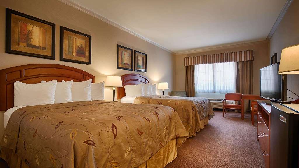 Best Western Cleveland Inn & Suites | 708 US-59, Cleveland, TX 77328, USA | Phone: (281) 659-2700
