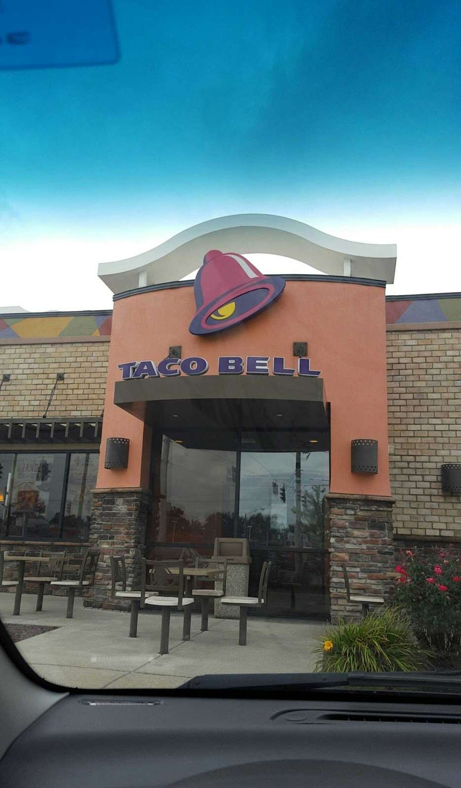 Taco Bell | 801 U.S. 31 N, Greenwood, IN 46142 | Phone: (317) 881-4843