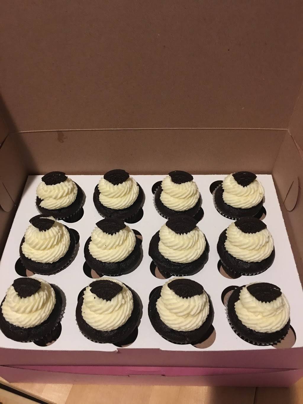 Rosebud Gourmet Cupcakes | Tamar Dr, Columbia, MD 21045, USA | Phone: (443) 838-2115