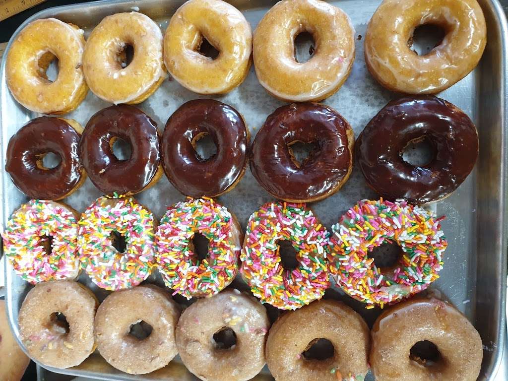 Donuts (Oceans Market) | 14107 Coastal Hwy, Ocean City, MD 21842, USA | Phone: (410) 250-1927