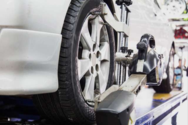 RLow Tyres | Unit Industrial Estate, 34 Burnt Mill, Harlow CM20 2HU, UK | Phone: 01279 426092