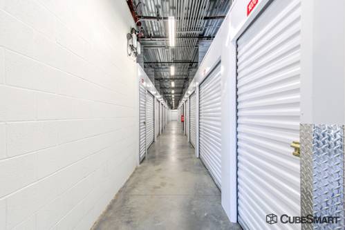 CubeSmart Self Storage | 7901 Glenwood Ave, Raleigh, NC 27612, USA | Phone: (919) 578-8880