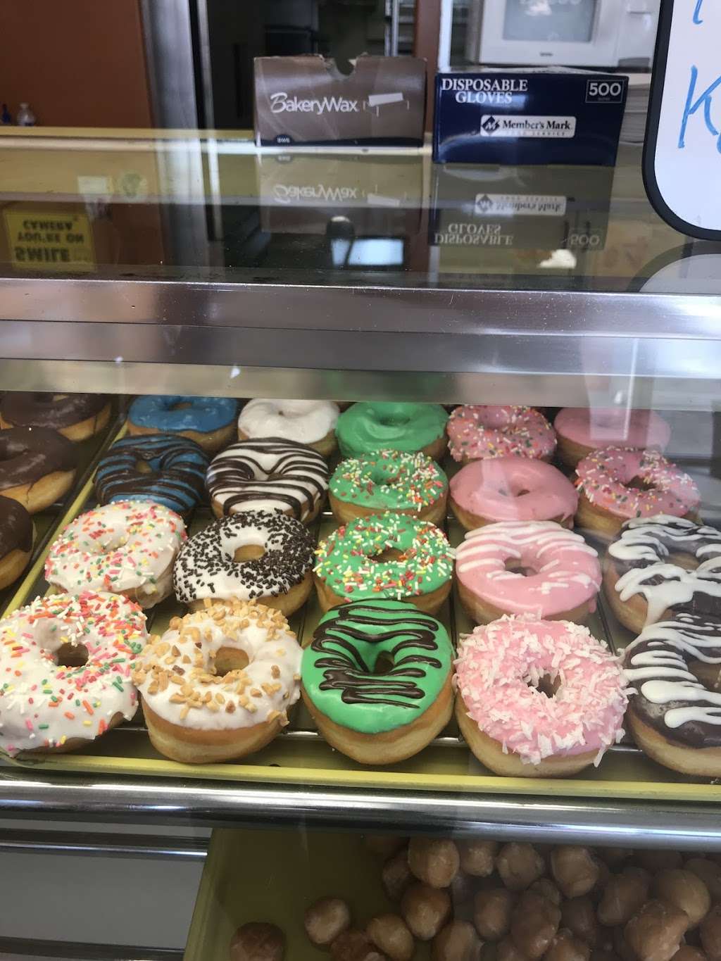 Dobie Donuts | 10330 Blackhawk Blvd # F, Houston, TX 77089, USA | Phone: (281) 997-8982