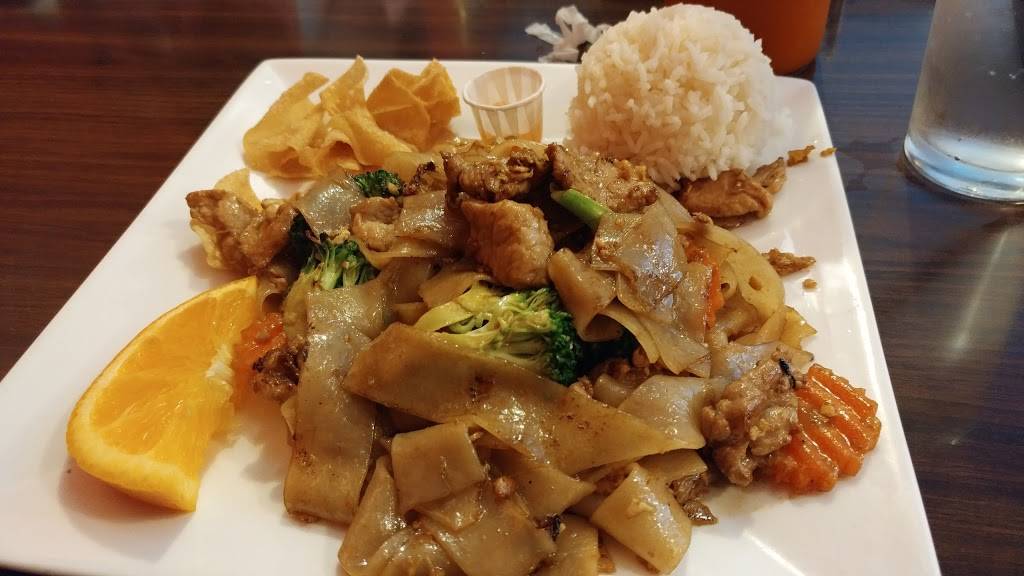 Sizzling Thai Kitchen | 5138, 8330 Stewart and Gray Rd, Downey, CA 90241, USA | Phone: (562) 923-2294