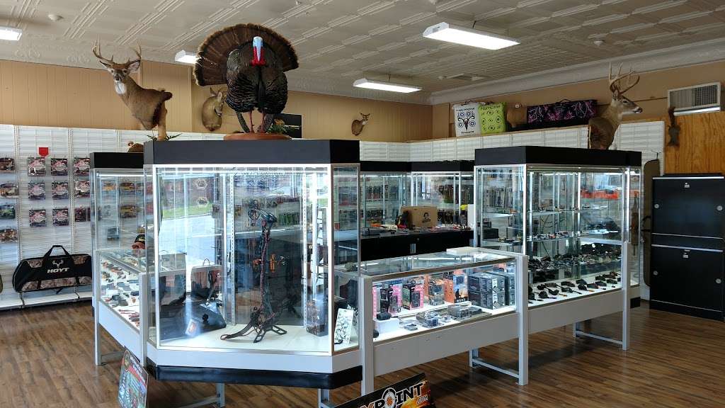 Cutting Edge Sporting Goods-In | 1305 N Lincoln St, Greensburg, IN 47240, USA | Phone: (812) 560-4208