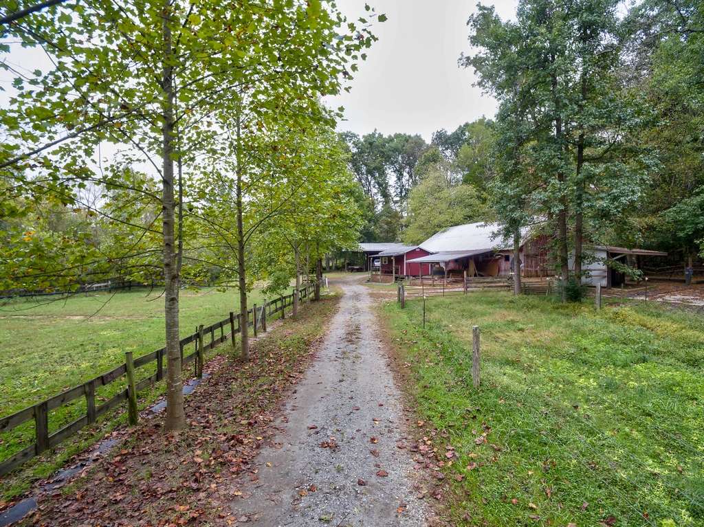 Breedlove Farms Estates and Land | 330 E Monbo Rd, Statesville, NC 28677, USA | Phone: (704) 661-9619