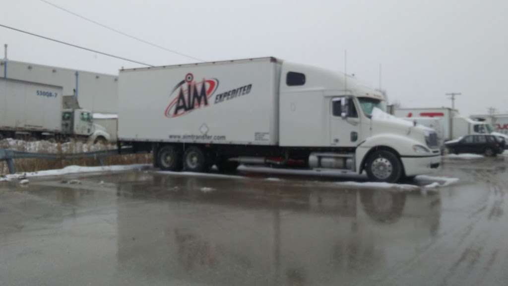 Aim Transfer & Storage Inc | 7774 S 10th St, Oak Creek, WI 53154, USA | Phone: (414) 762-7769