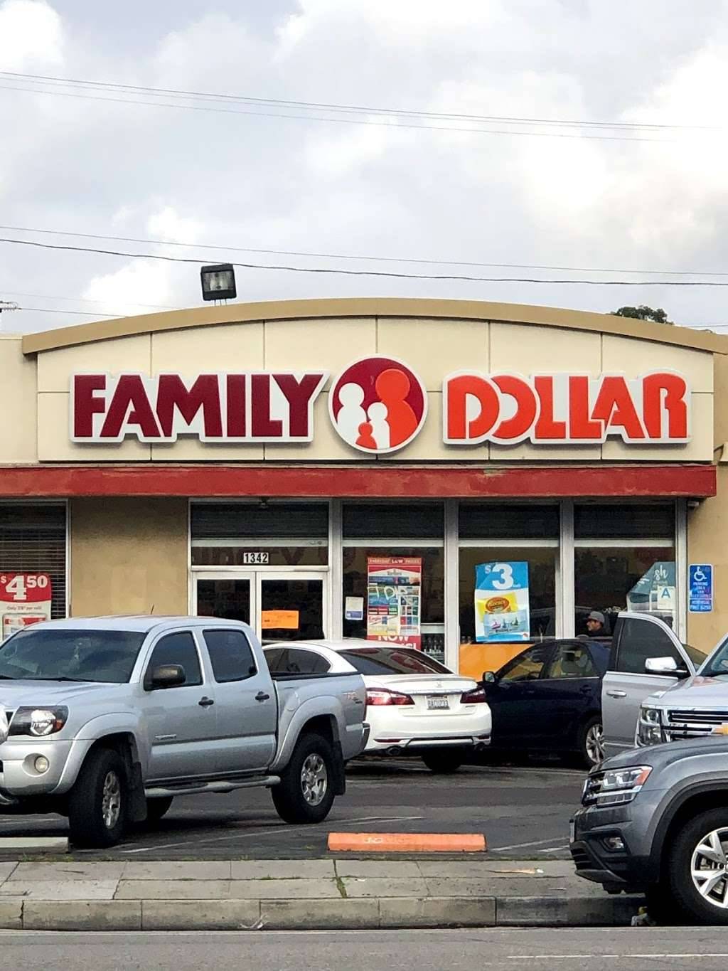 Family Dollar | 1342 N Avalon Blvd, Wilmington, CA 90744, USA | Phone: (310) 847-6276