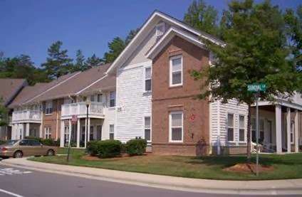 The Village of Rosedale Apartments | 3925 Tiffany Rose Pl, Charlotte, NC 28206, USA | Phone: (704) 599-2070