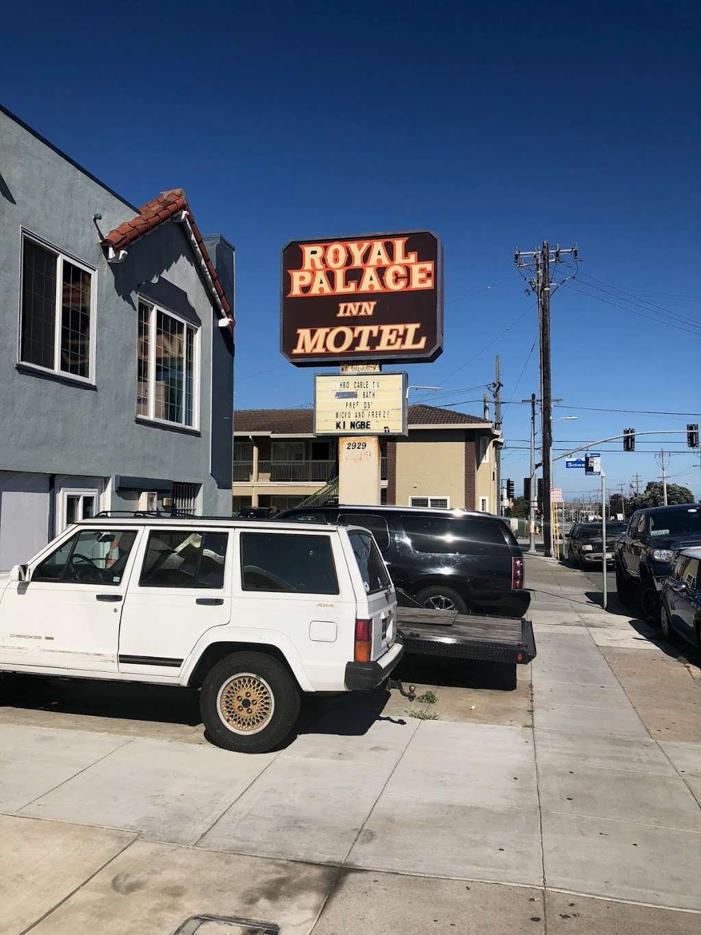 Royal Palace Inn | 2929 Geneva Ave, Daly City, CA 94014, USA | Phone: (415) 468-4550