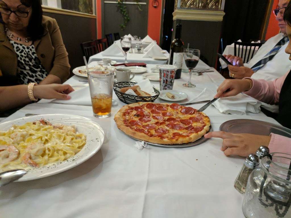 Luca Trattoria & Pizzeria | South Shoprite Plaza 153, NY-94, Warwick, NY 10990, USA | Phone: (845) 986-2002