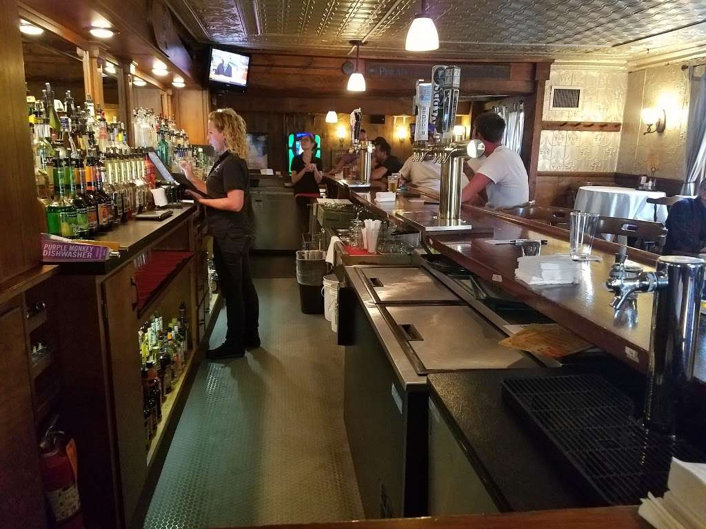 Olde Lincoln House | 1398 W Main St, Ephrata, PA 17522, USA | Phone: (717) 733-3490