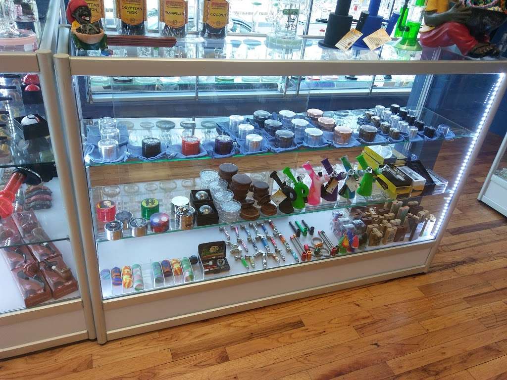 Boston Smoke Shop | 184 Washington St, Gloucester, MA 01930, USA | Phone: (617) 714-4079