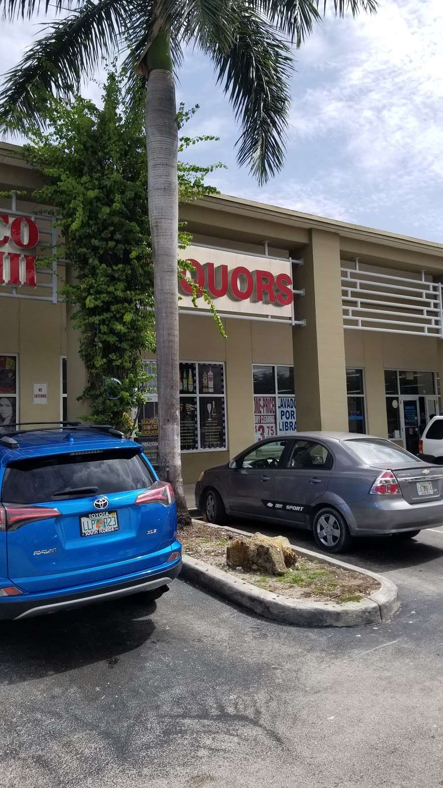 Tillos Liquor | 2851 W 68th St #5, Hialeah, FL 33018, USA