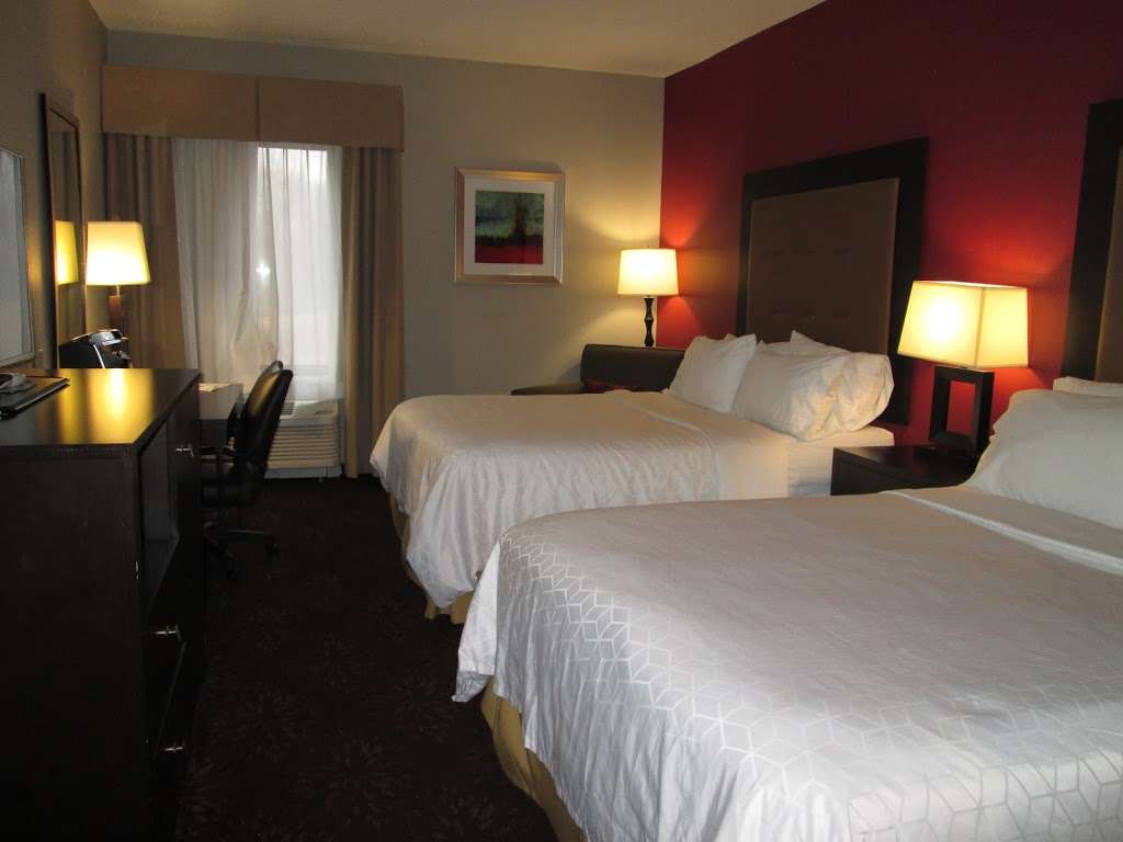 Holiday Inn Express Cloverdale (Greencastle) | 1017 N Main St, Cloverdale, IN 46120, USA | Phone: (765) 795-5050