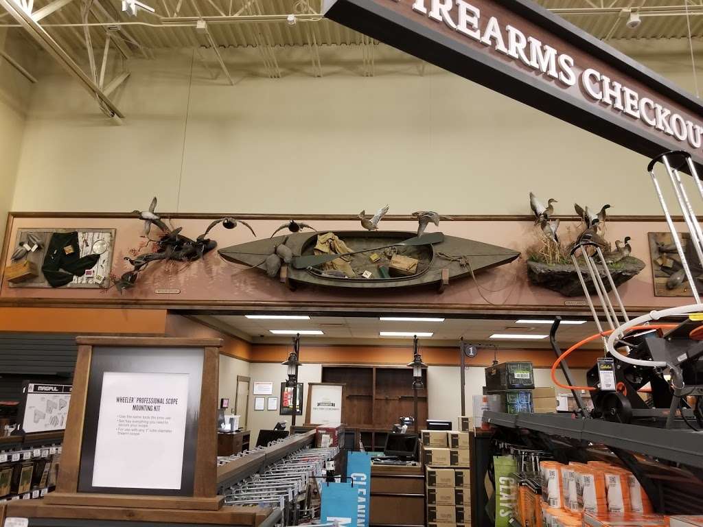 Cabelas | 13725 Cabela Pkwy, Noblesville, IN 46060, USA | Phone: (317) 565-6400
