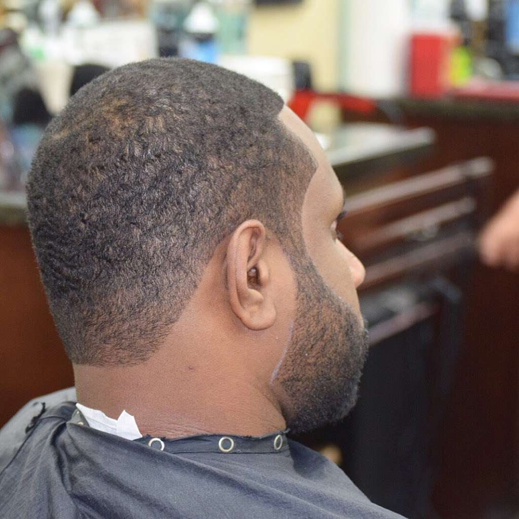 Classic stylez barbershop | 18600 NW 87th Ave #128, Hialeah, FL 33015, USA | Phone: (305) 627-3593