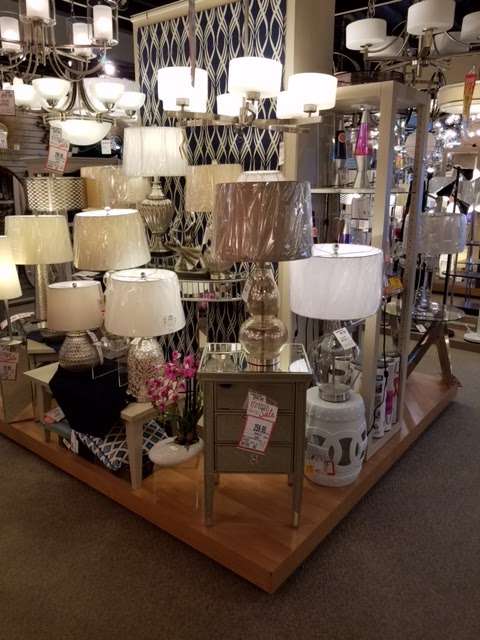 Lamps Plus | 1376 W 7th St, Upland, CA 91786, USA | Phone: (909) 982-1967