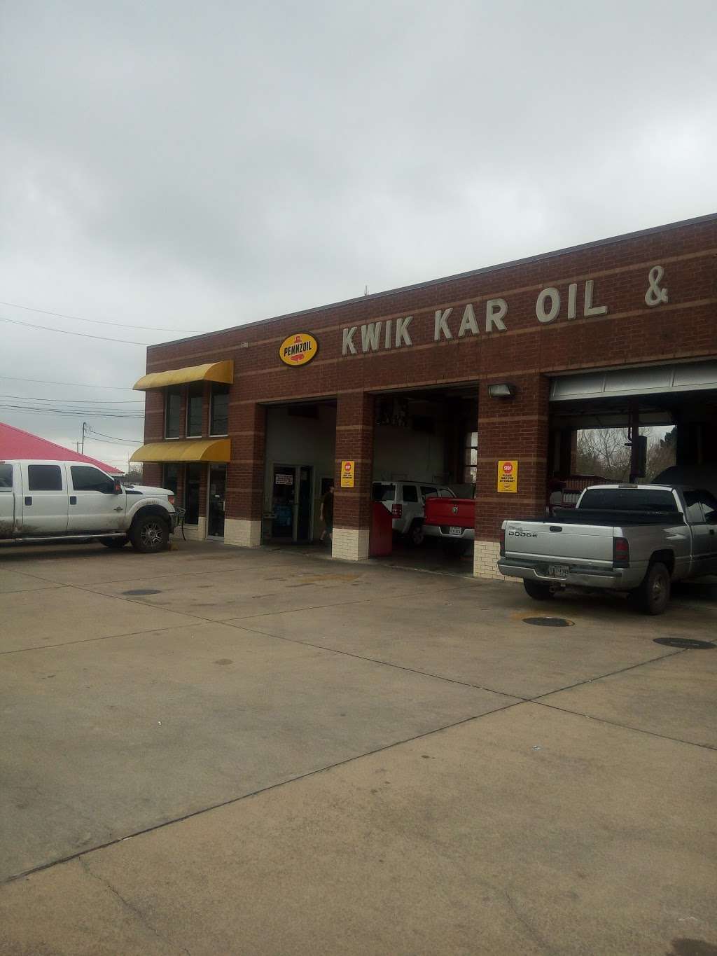 Kwik Kar Oil & Lube | 13421 Hwy 6, Santa Fe, TX 77510, USA | Phone: (409) 927-1558