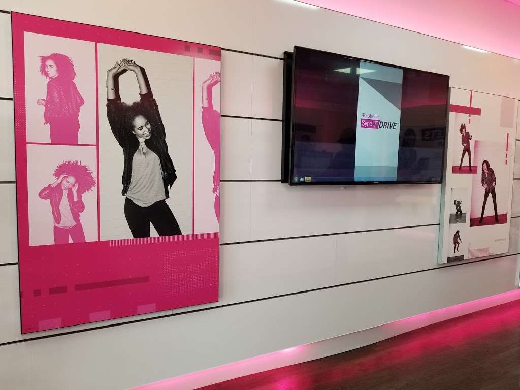 T-Mobile | 811 Gap Newport Pike, Avondale, PA 19311 | Phone: (484) 720-8008