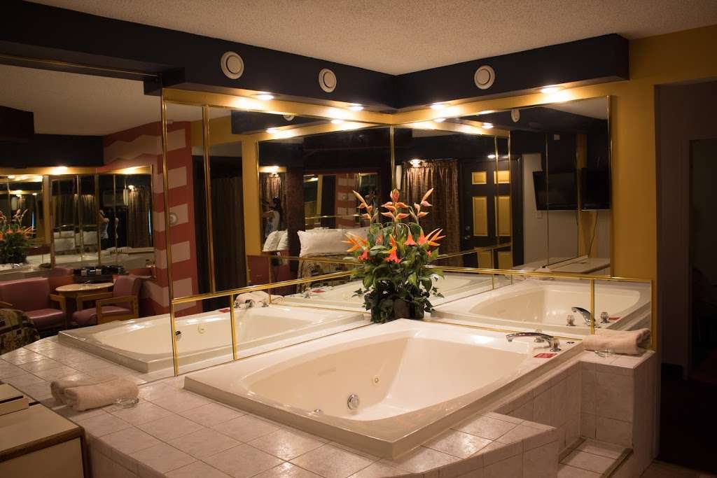 Hickory West Inn | 8600 95th St, Hickory Hills, IL 60457, USA | Phone: (708) 598-4000