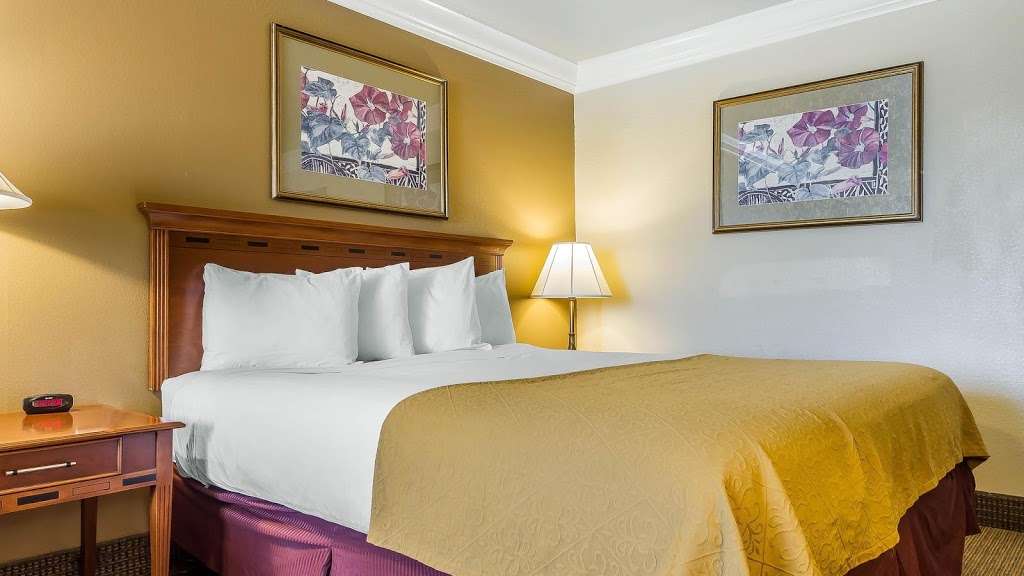 Quality Inn & Suites | 1050 Orange Dr, Vacaville, CA 95687, USA | Phone: (707) 446-8888