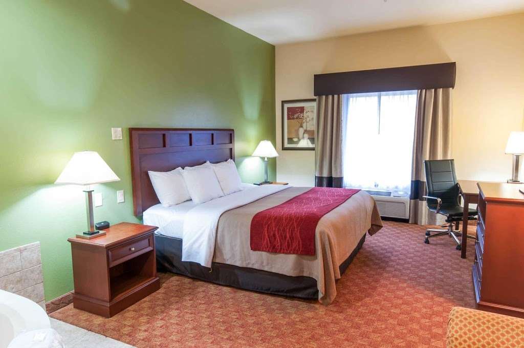 Comfort Inn & Suites Texas City | 320 Highway 146 North, Texas City, TX 77590, USA | Phone: (409) 945-5300