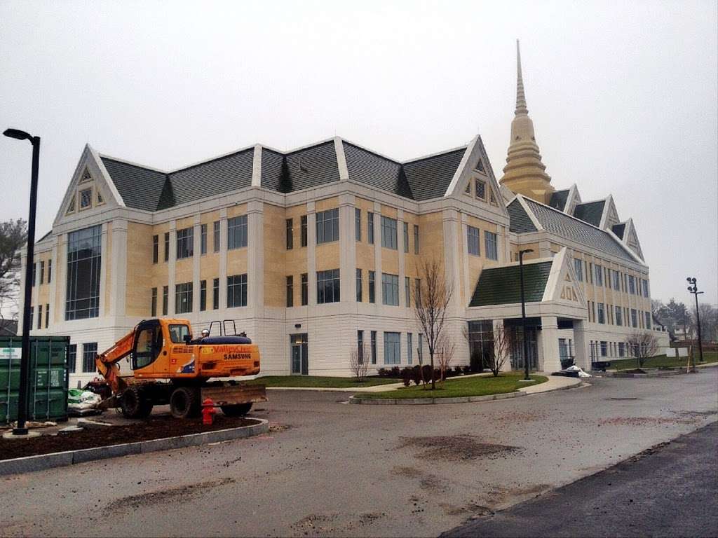 Wat Nawamintararachutis Meditation Center | 382 S St E, Raynham, MA 02767, USA | Phone: (508) 823-1800