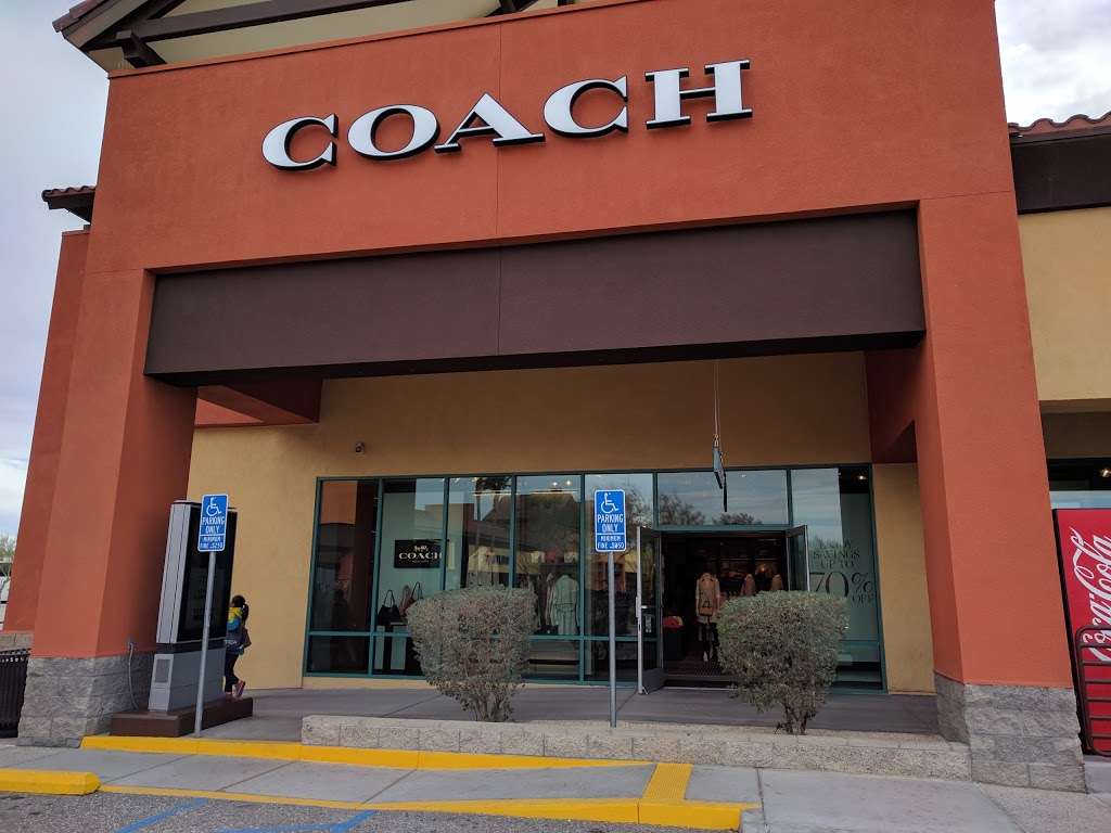 COACH BARSTOW | 2796 Tanger Way #300, Barstow, CA 92311, USA | Phone: (760) 253-2772