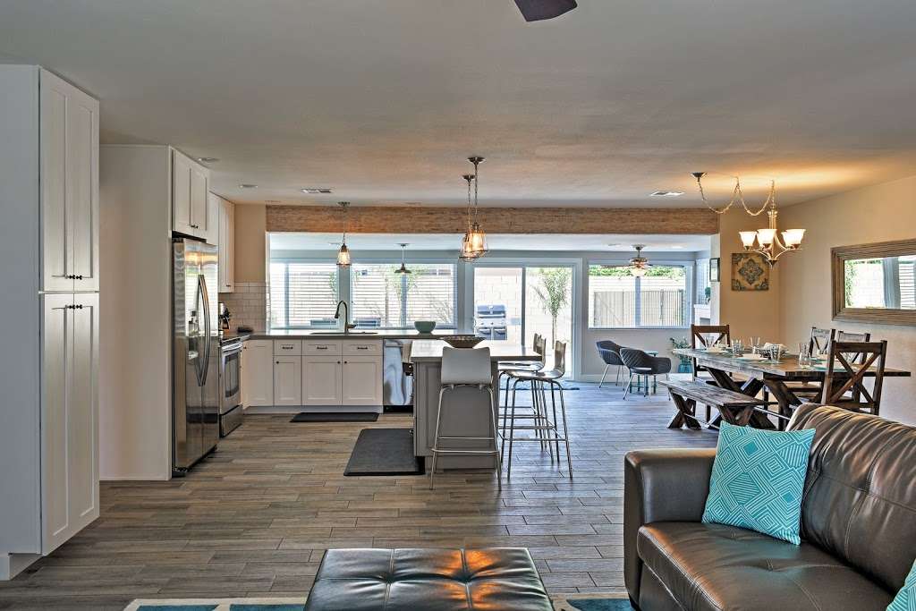 Turquoise House Scottsdale | 5241 E Hearn Rd, Scottsdale, AZ 85254 | Phone: (818) 577-5641