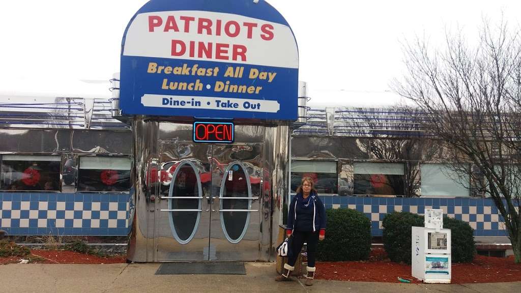 Patriots Diner | 65 Founders Dr, Woonsocket, RI 02895, USA | Phone: (401) 765-6900