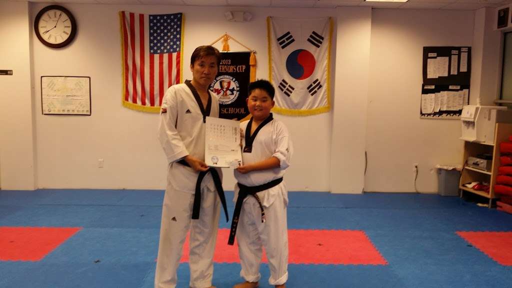 Champion Tae Kwon Do Academy | 125 E Columbia Ave, Palisades Park, NJ 07650 | Phone: (201) 941-9401