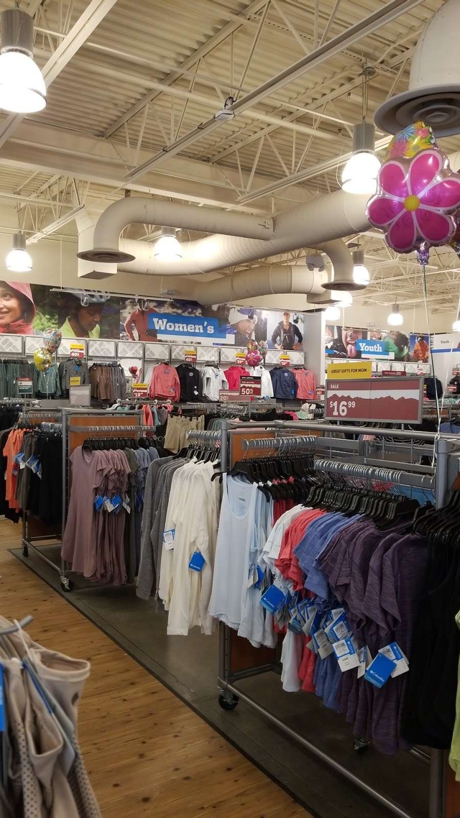 Columbia Factory Store | 5885 Gulf Fwy #301, Texas City, TX 77591, USA | Phone: (832) 226-5283