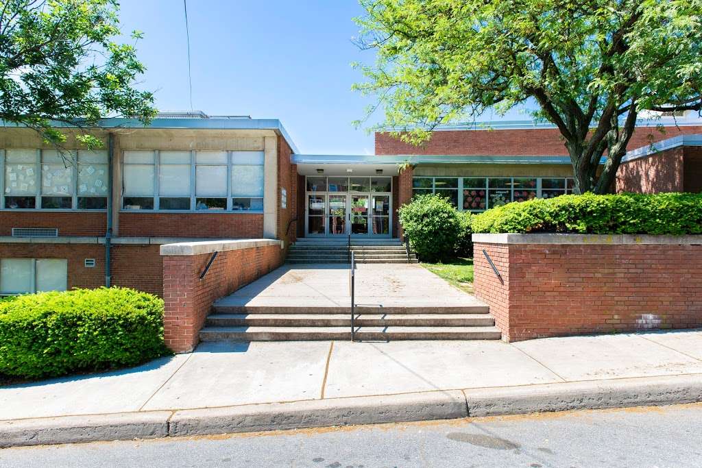 Casimir Pulaski Elementary School | 1300 Cedar St, Wilmington, DE 19805, USA | Phone: (302) 429-4136