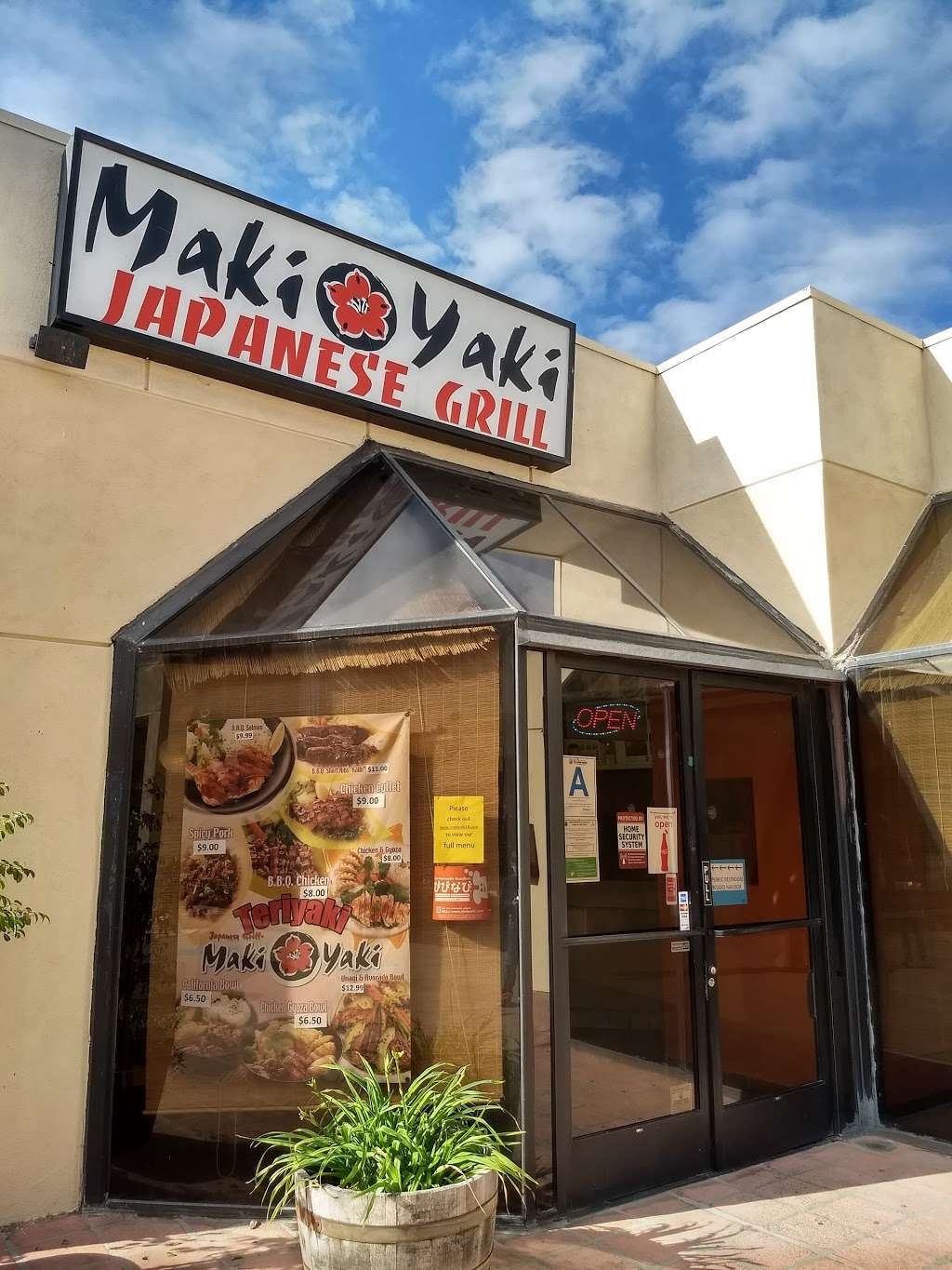 Maki Yaki LAX | 100 W Imperial Ave # H, El Segundo, CA 90245, USA | Phone: (310) 364-1231