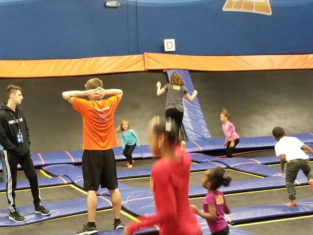 Sky Zone Schererville | 1035 Eagle Ridge Dr, Schererville, IN 46375 | Phone: (219) 227-3777