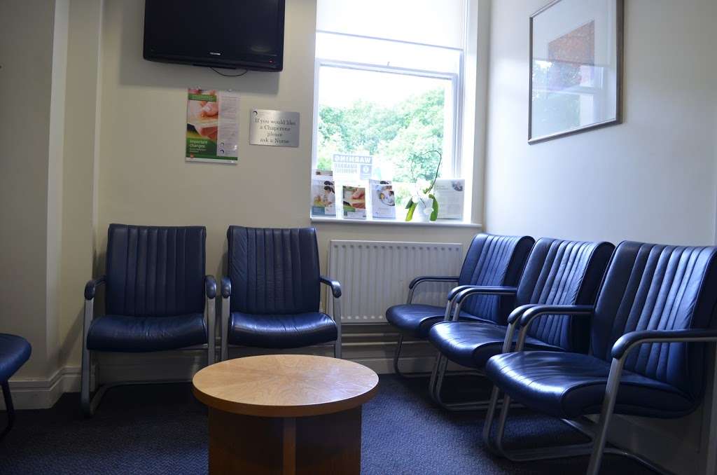 Cancer Centre London | 49 Parkside, Wimbledon, London SW19 5NB, UK | Phone: 020 8247 3351