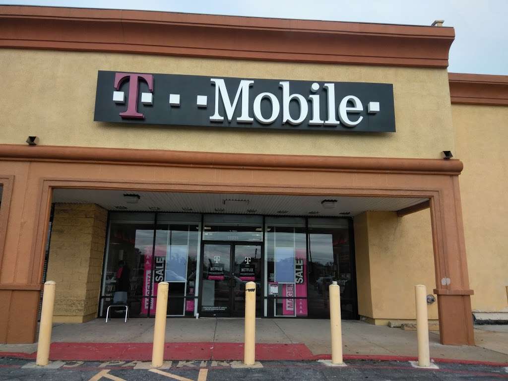 T-Mobile | 11031 East Fwy, Houston, TX 77029, USA | Phone: (713) 678-4594