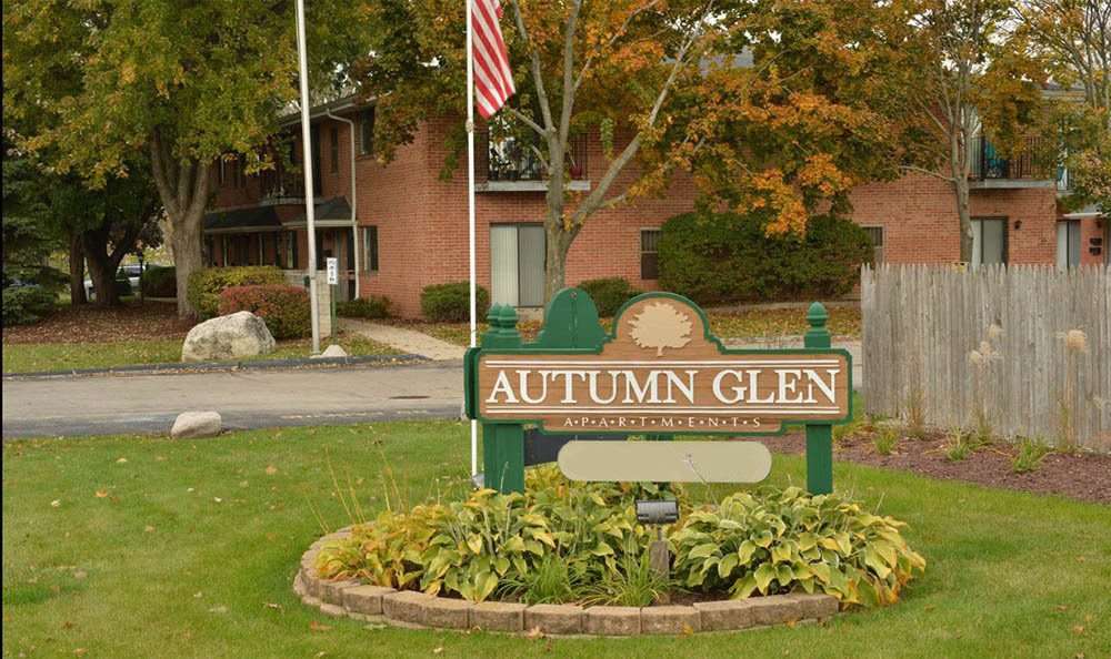 Autumn Glen Apartments | 11200 W Cleveland Ave #D7, West Allis, WI 53227, USA | Phone: (414) 323-2011